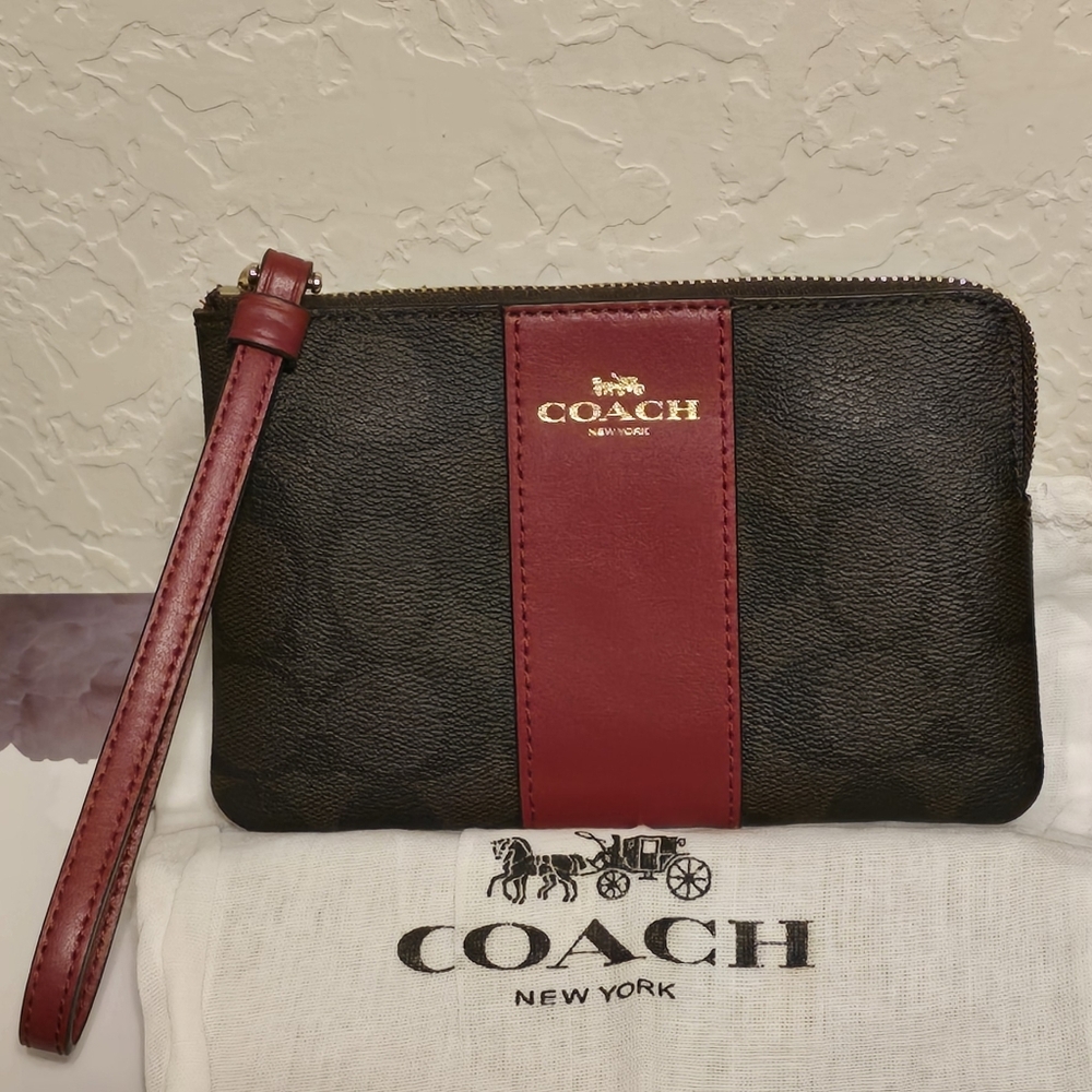 🆕️Coach Signature Monogram Brown/Red Wristlet W Dust Bag - Picture 9 of 12